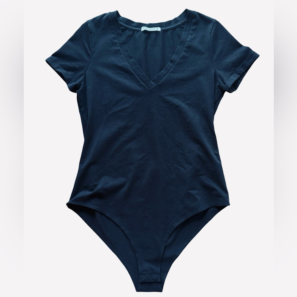 Mangopop Size Med Black V-Neck Short Sleeve Bodysuit EUC